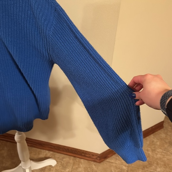 🎉Host Pick🎉 Old Navy Blue Sweater - Picture 6 of 8